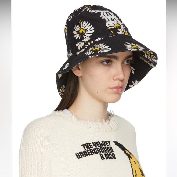 R13 Bucket Hat - Picture 2 of 14